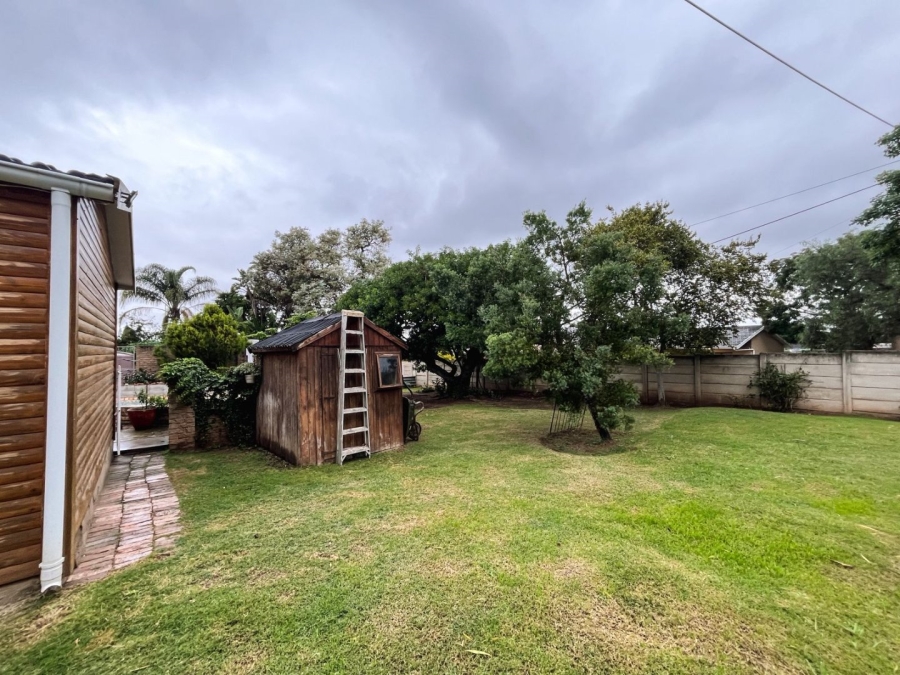 5 Bedroom Property for Sale in Vanes Estate Eastern Cape